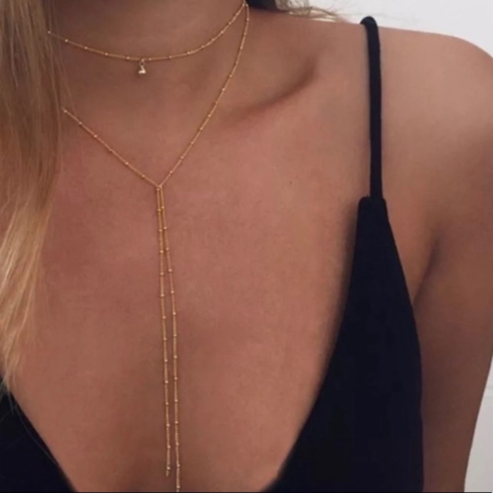 ✨FREE NECKLACE WITH EVERY PURCHASE✨